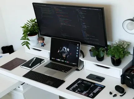 Computer & Desk Setup