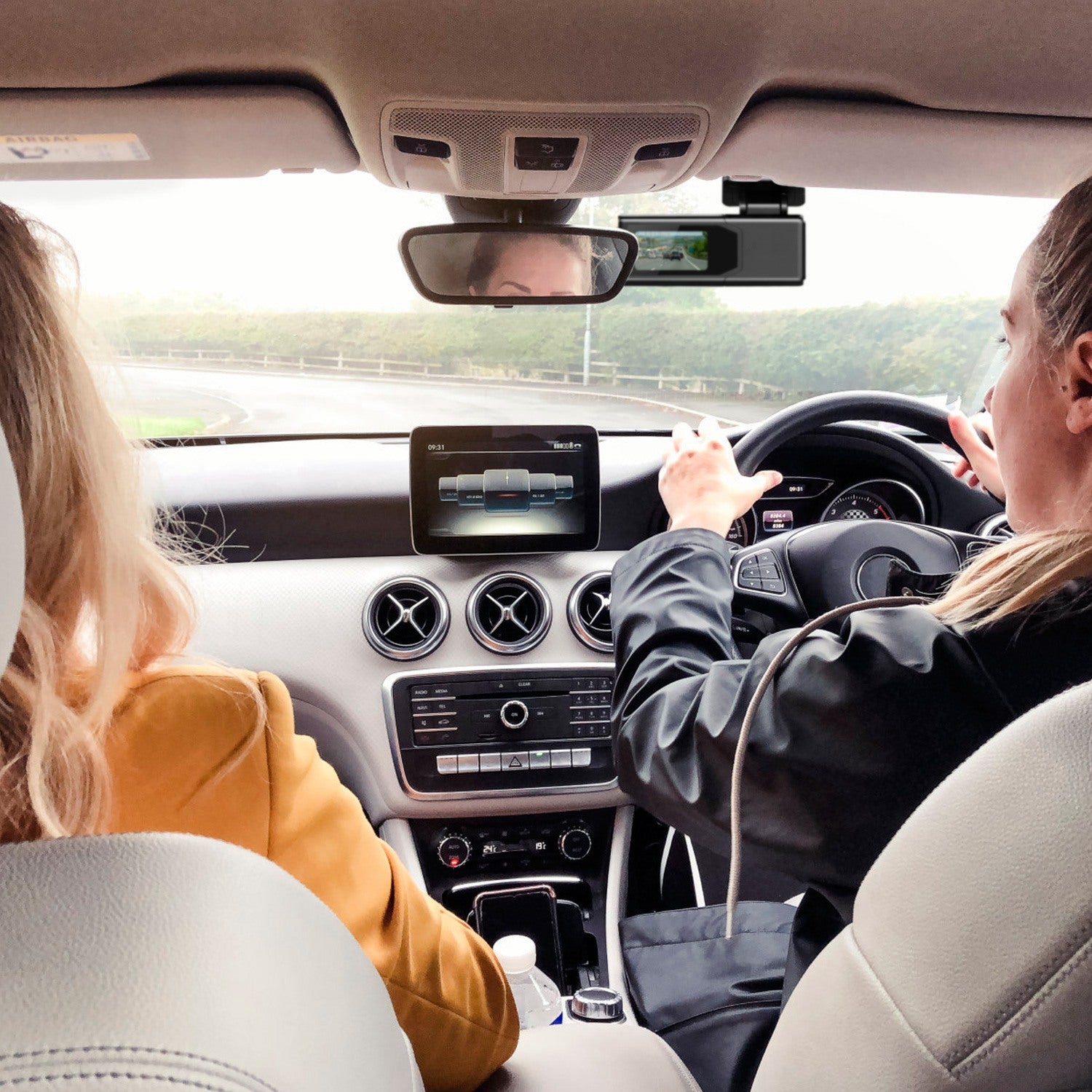 1Pc 2K HD Front Dash Cam For Car With IPS Screen Night Vision Loop Recording Included 32G Storage Card 140 Degree Wide Angle WiFi App Control Front Dashcam